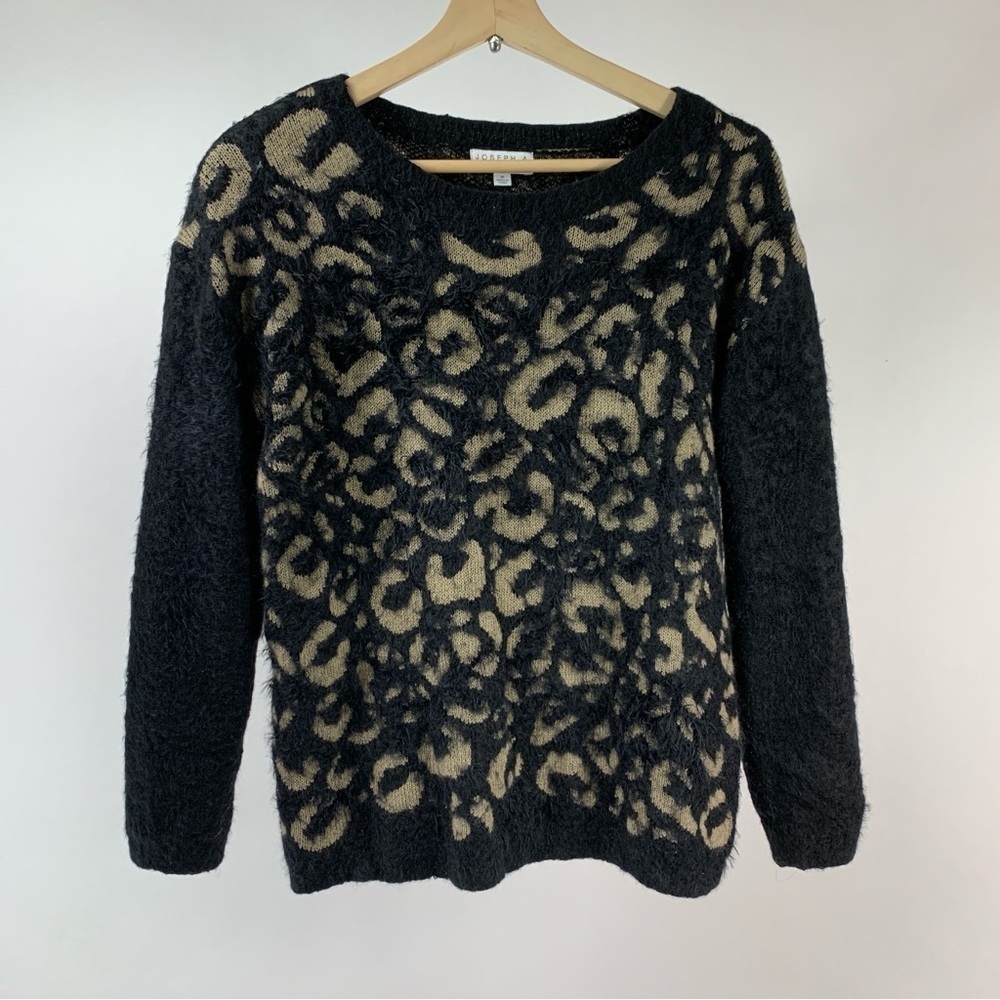 Joseph A. Leopard Print Fuzzy Soft Crew Sweater P… - image 1